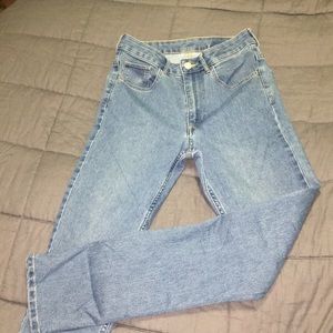High waisted jeans!